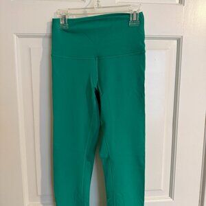 lululemon Wunder Train High-Rise Crop 23"